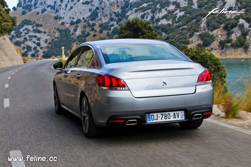 Photo essai Peugeot 508 GT restylée Gris Artense