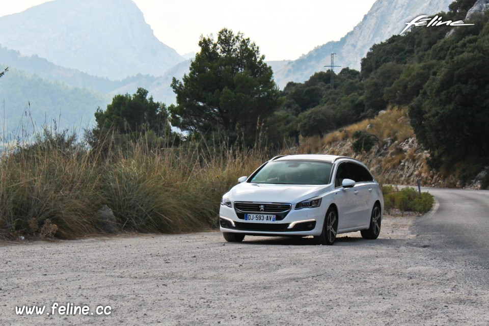 Photo essai Peugeot 508 SW GT restylée Blanc Nacré