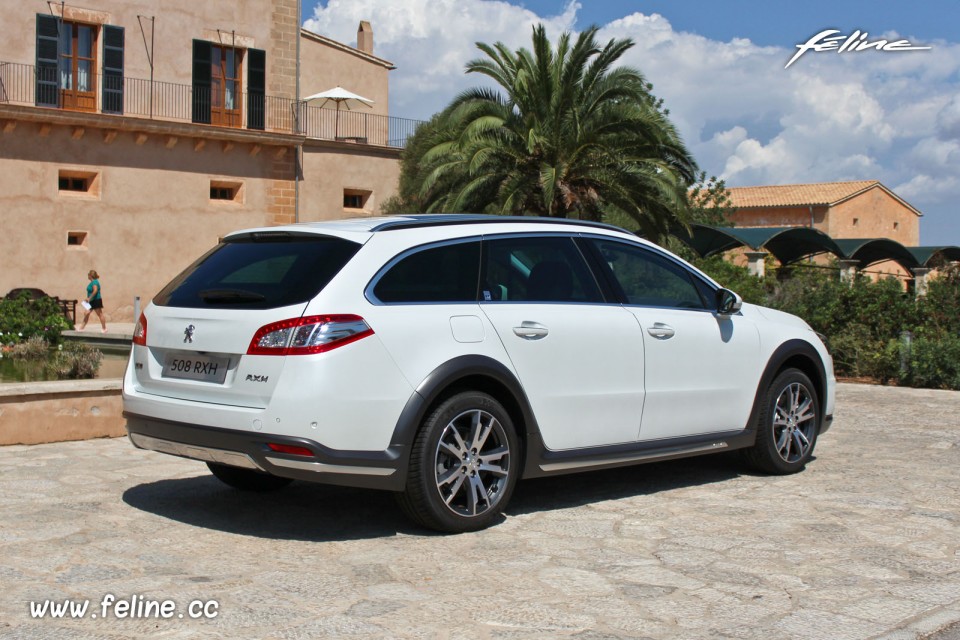 Photo 3/4 arrière Peugeot 508 RXH restylée Blanc Nacré