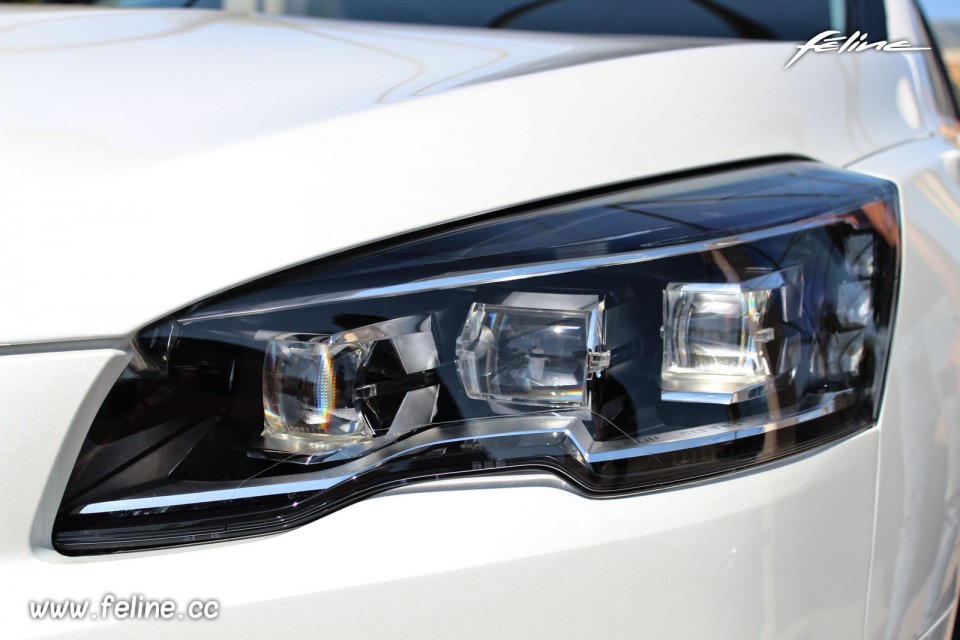 Photo feu avant Full LED Peugeot 508 restylée