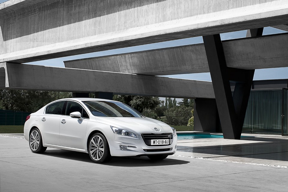 Photo officielle 3/4 avant statique Peugeot 508 Blanc Nacré I - 1-005