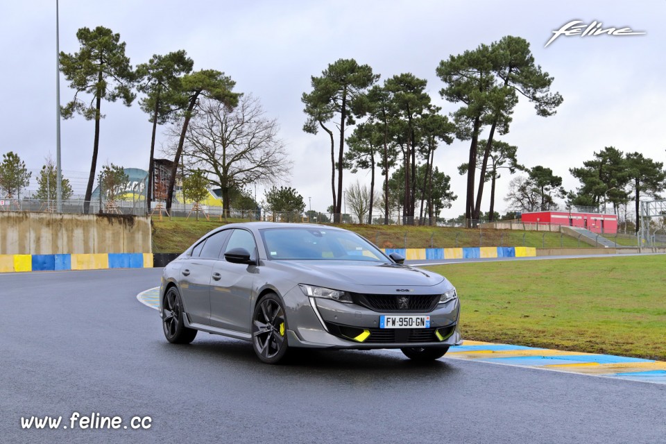 Photo essai circuit 508 II Peugeot Sport Engineered HYbrid4 360