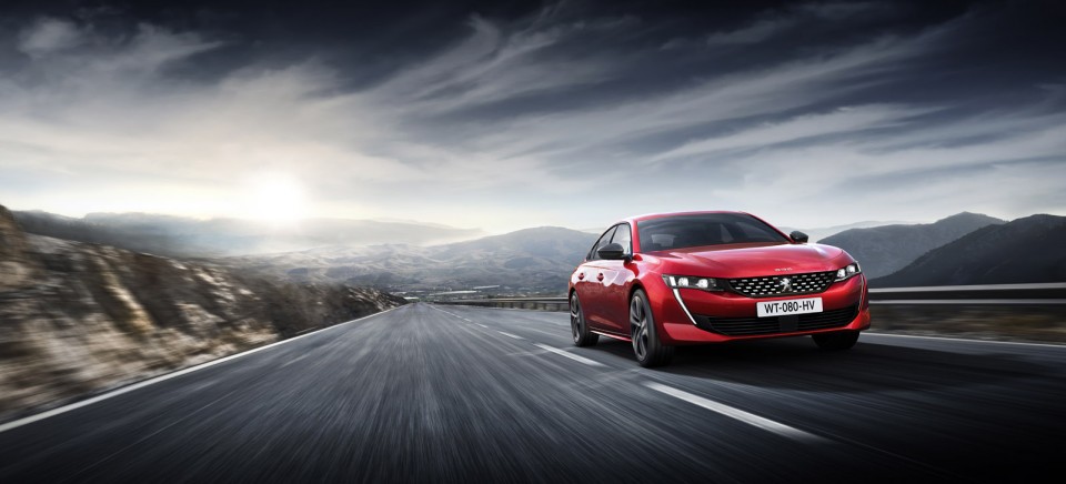 Photo route Peugeot 508 First Edition Rouge Ultimate (2018)