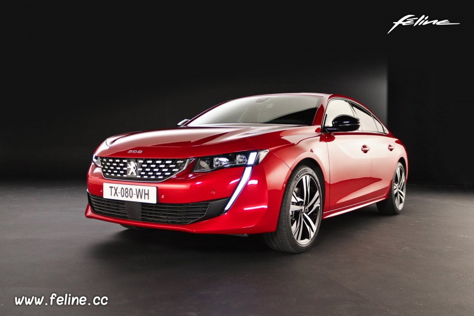 Photo design Peugeot 508 II GT Rouge Ultimate (2018)