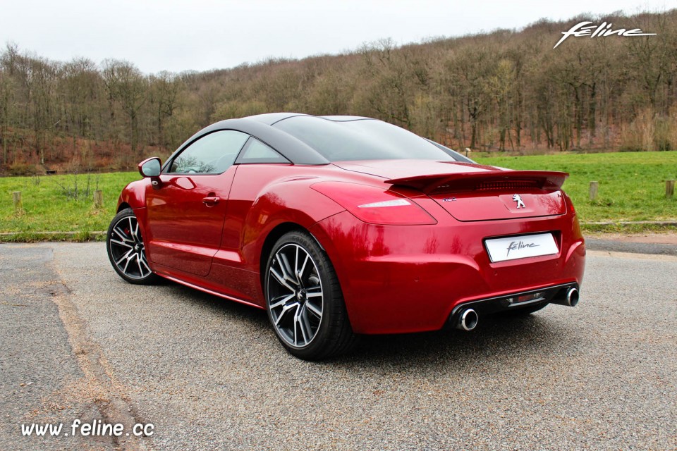 Photo 3/4 arrière Peugeot RCZ R - 1.6 THP 270 - Rouge Erythrée