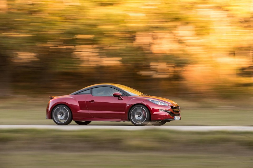 Photo officielle Peugeot RCZ R Rouge Erythrée - Essais Novembre 2013 - 1-007