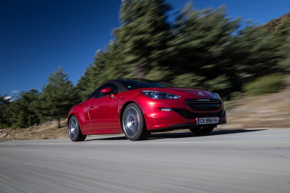 Photo officielle Peugeot RCZ R Rouge Erythrée - Essais Novembre 2013 - 1-011