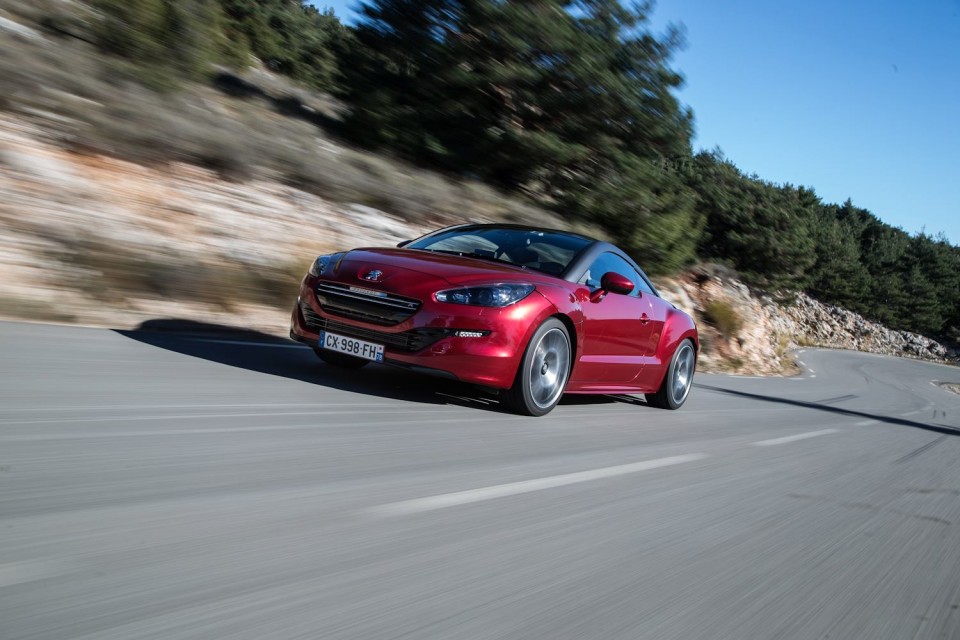 Photo officielle Peugeot RCZ R Rouge Erythrée - Essais Novembre 2013 - 1-012