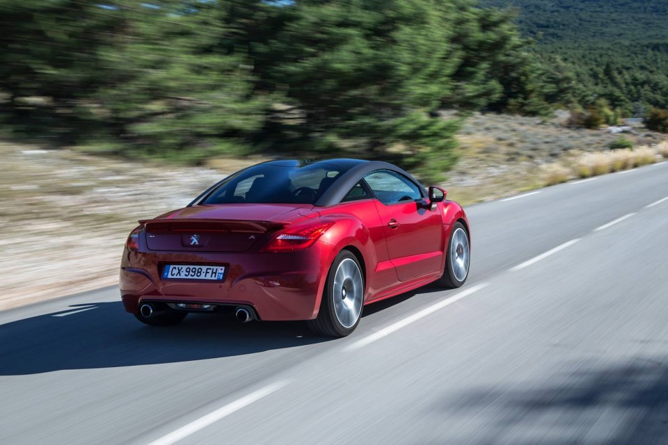 Photo officielle Peugeot RCZ R Rouge Erythrée - Essais Novembre 2013 - 1-014