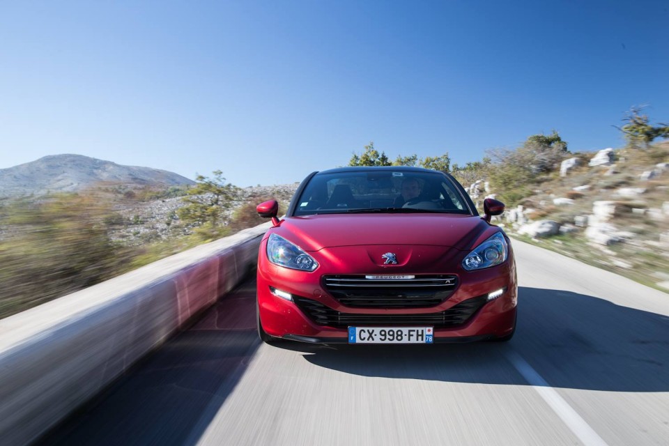 Photo officielle Peugeot RCZ R Rouge Erythrée - Essais Novembre 2013 - 1-015