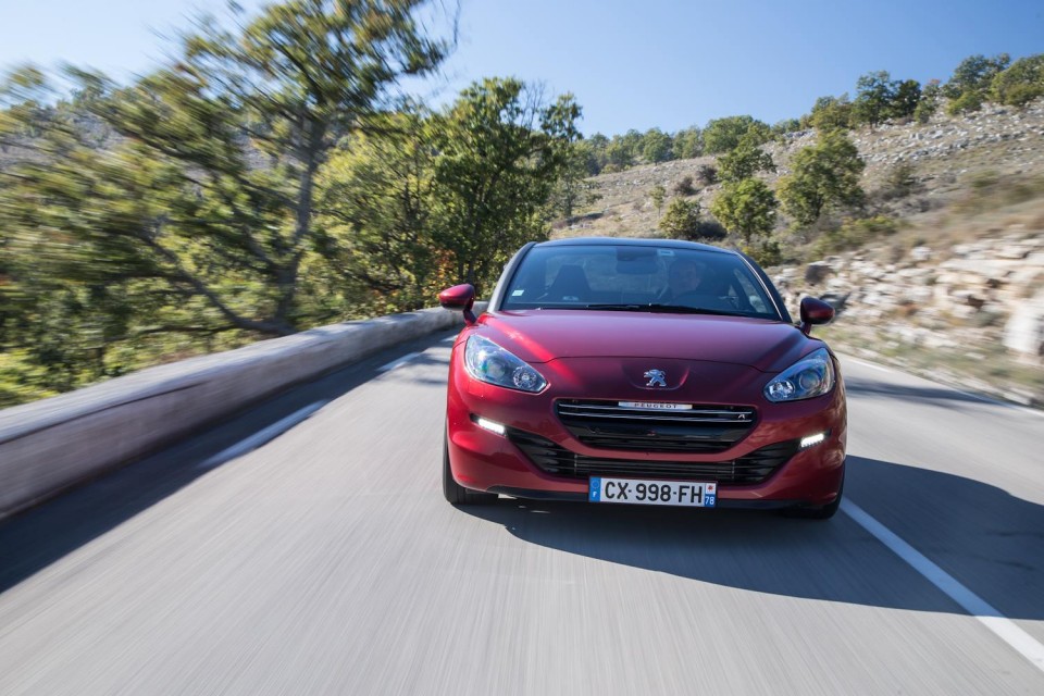 Photo officielle Peugeot RCZ R Rouge Erythrée - Essais Novembre 2013 - 1-016