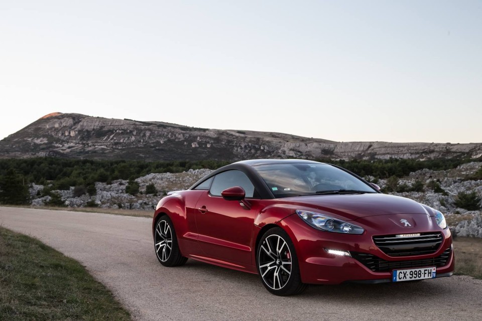 Photo officielle Peugeot RCZ R Rouge Erythrée - Essais Novembre 2013 - 1-031