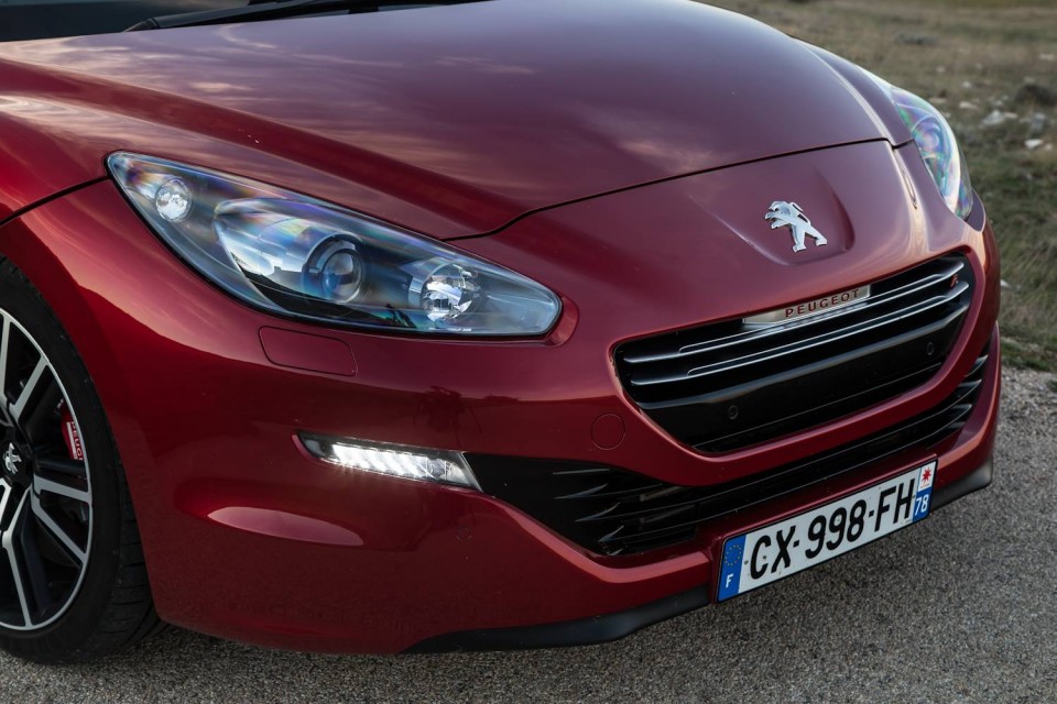 Photo officielle Peugeot RCZ R Rouge Erythrée - Essais Novembre 2013 - 1-032