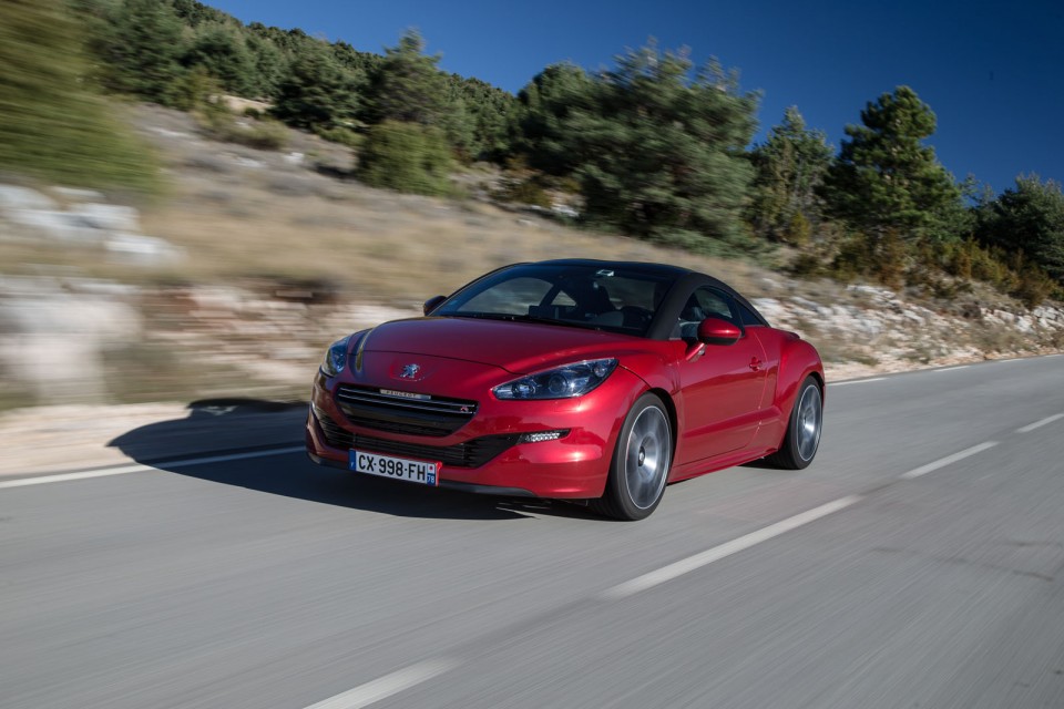 Photo officielle Peugeot RCZ R Rouge Erythrée - Essais Novembre 2013 - 1-038