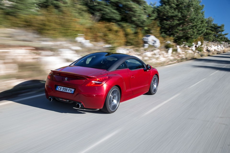 Photo officielle Peugeot RCZ R Rouge Erythrée - Essais Novembre 2013 - 1-043