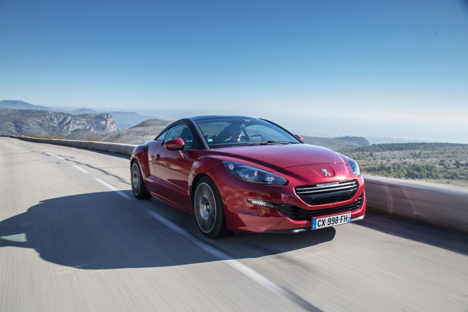 Photo officielle Peugeot RCZ R Rouge Erythrée - Essais Novembre 2013 - 1-044