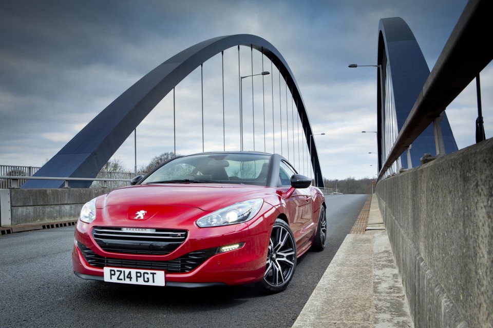 Photo officielle Peugeot RCZ R Rouge Erythrée (UK)