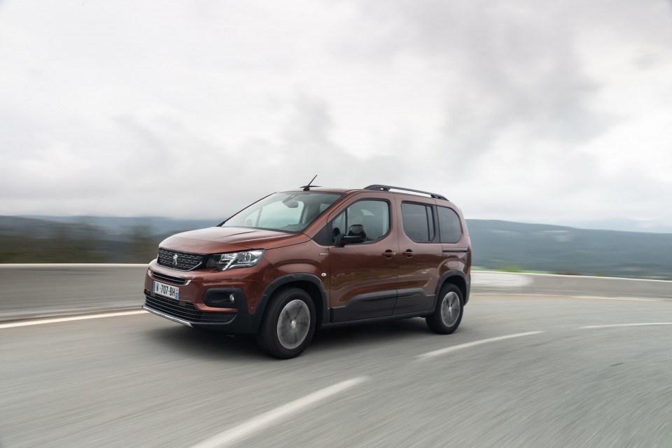 Photo essai Peugeot Rifter GT Line Metallic Copper - Essais pres