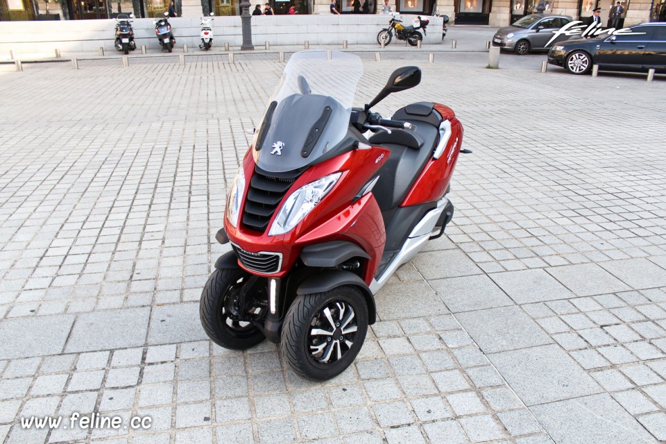 Photo Peugeot Metropolis 400i Rouge Safran - 1-003