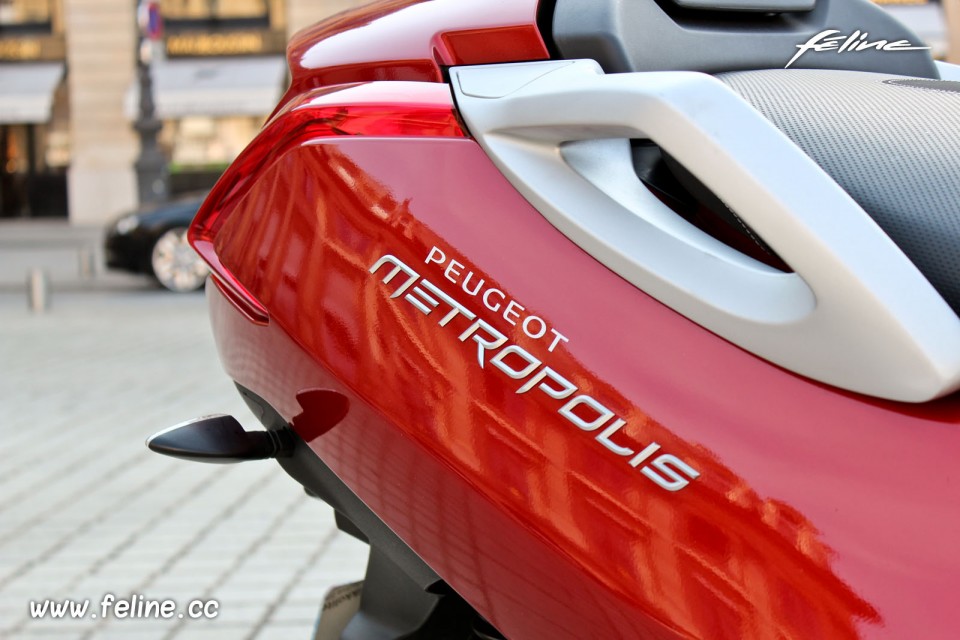 Photo Peugeot Metropolis 400i Rouge Safran - 1-018