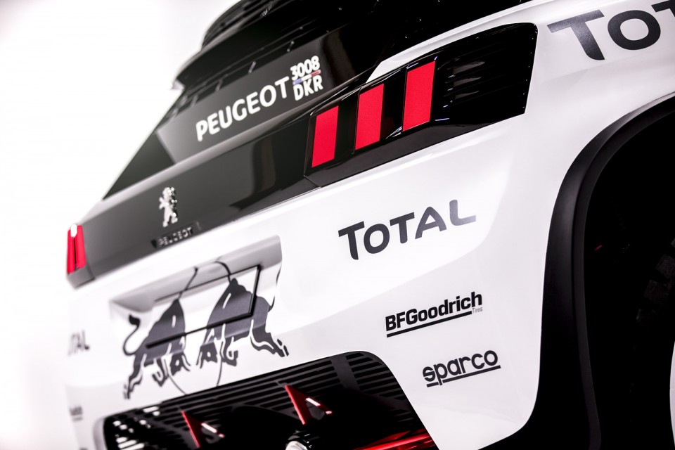 Photo bouclier arrière Peugeot 3008 DKR (2017)