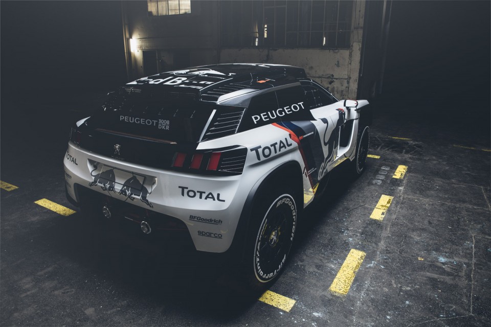 Photo officielle Peugeot 3008 DKR (2017)